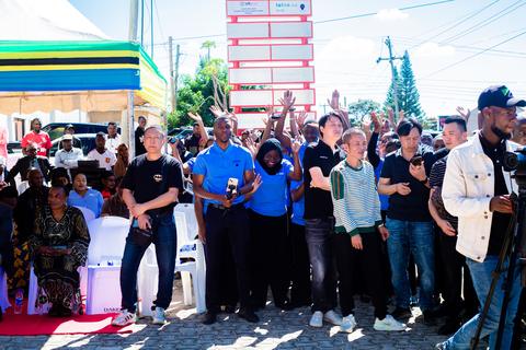 Local and Chinese staff together